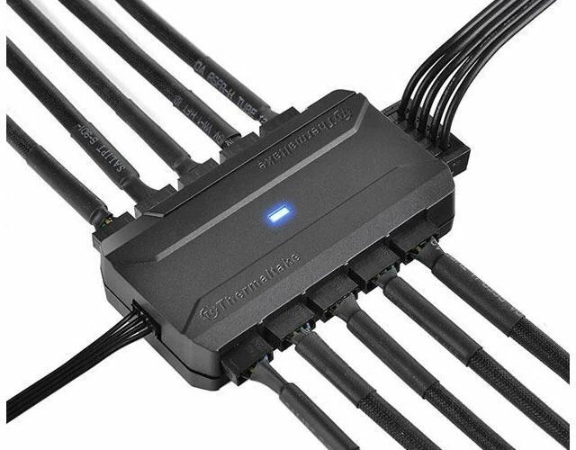 Thermaltake CommanderFP 10 x Port PWM Fan Splitter Hub, AC-023-AN1NAN-A1  - Image 3 of 3