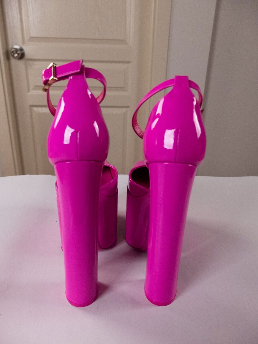 VALENTINO Garavani Discobox fuchsia pink patent leather VALENTINO Garavani Discobox fuchsia pink patent leather