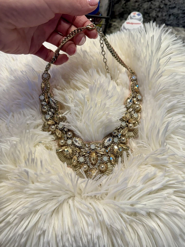 Collar Chloe & Isabel Jolie Declaración - COLLAR PRIMAVERA RUBOR Foto 2 de 2