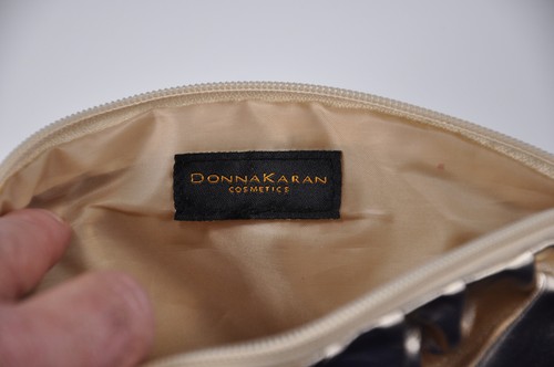 DKNY Donna Karan Oro Cosmético Maquillaje Bolso de Viaje Bolsa de Embrague con Cremalleras - Imagen 6 de 7