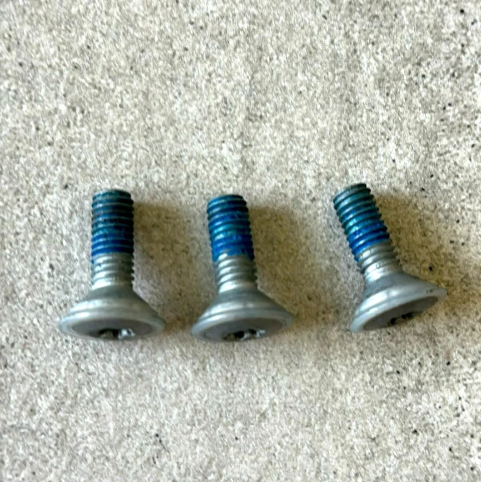 Juego de 3 pernos de tornillo de montaje de actuador de cerradura de pestillo de puerta OEM Infiniti M37 M56 Q70 Foto 2 de 3