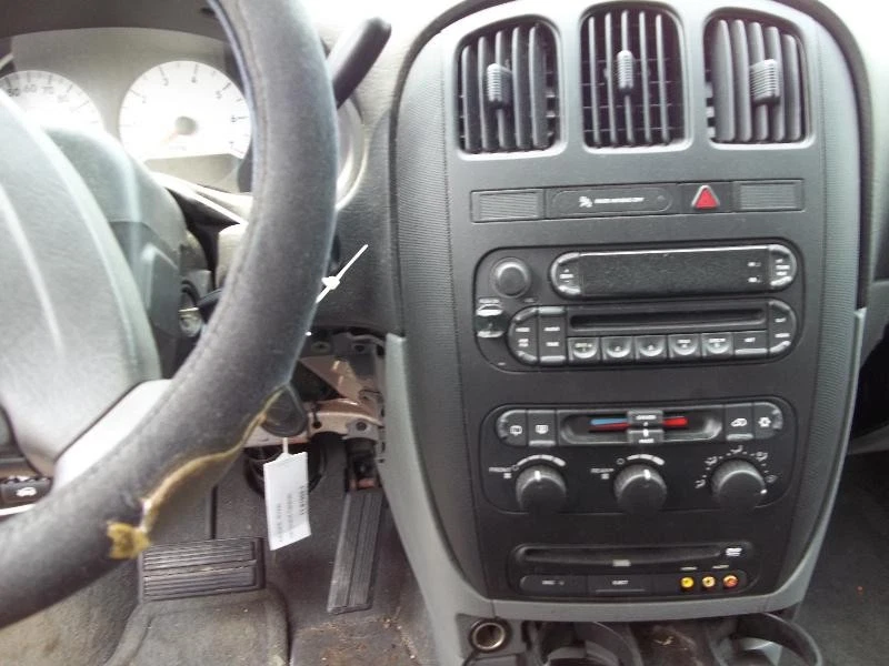 Pantalla de infoentretenimiento usada se adapta a: Dodge Caravan 2006 pantalla de visualización entretenimiento Foto 2 de 4