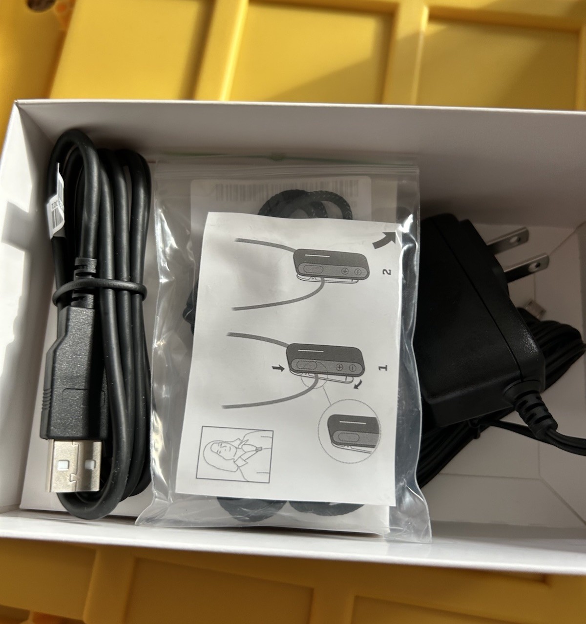 Oticon Connect Clip Bluetooth Streamer & Microphone. Very Lightly Used.