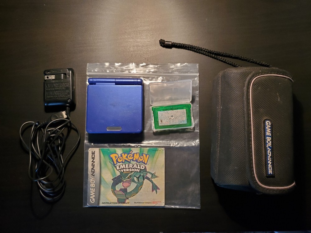 GBA SP Blue Lot, Pokémon Emerald Authentic + Instruction Booklet, Charger + Case