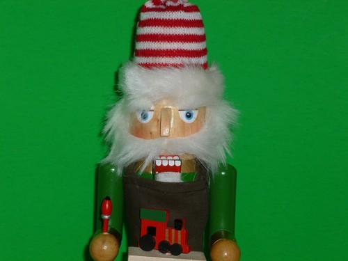 WEIHNACHTEN WEIHNACHTSMANN NUSSKNACKER IN SEINER WERKSTATT SPIELZEUG HERSTELLEN -16 ZOLL - Bild 3 von 4