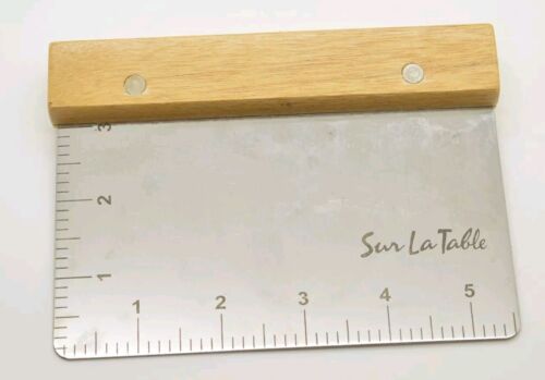 Sur La Table Wood Handle Dough Cutters Scrapers 5.5X3 Pastry Knife
