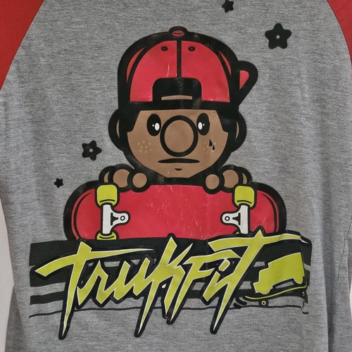 Boys Trukfit Red Gray Raglan Skateboard Streetwear Lil Wayne Y2K Shirt Size M - Picture 2 of 12