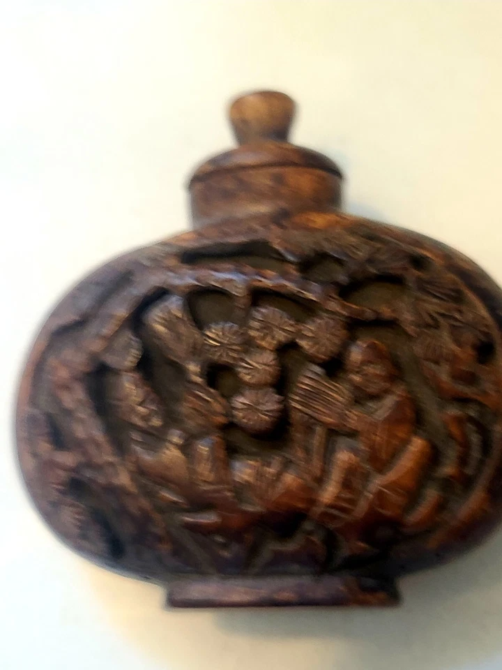 Hand Carved Chinese Wood Look Bottles Bovine Cow Bone 2 Wise Men Holding Item - Image 4 of 4