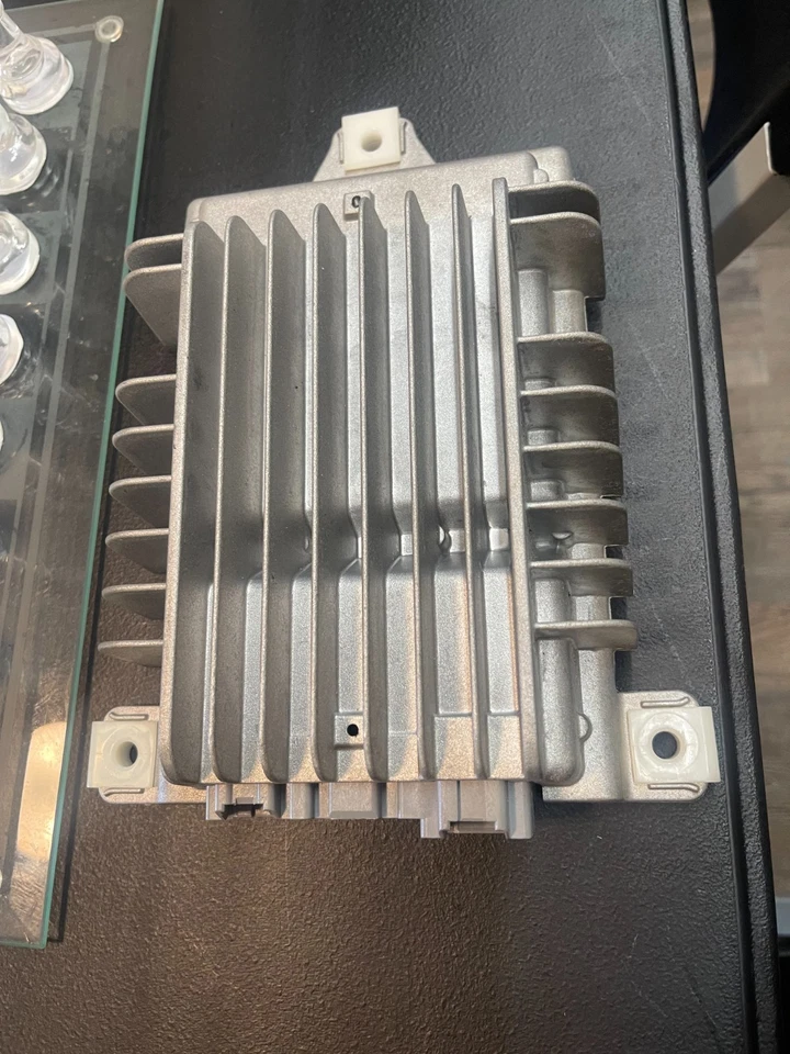 Bose Amplifier (Saab) - Image 3 of 3