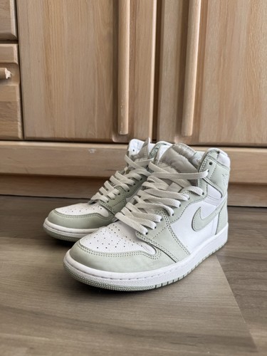 Air Jordan 1 Retro OG High Seafoam Women's Size 8 USED