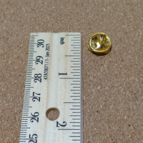 Vintage Hug Heart Gold Tone Lapel Pin Back - Picture 3 of 3