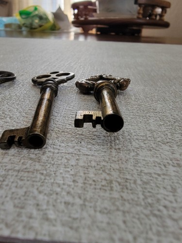 Vintage Messing ausgefallene Hohllaufschlüssel 4 Stück - Bild 7 von 8