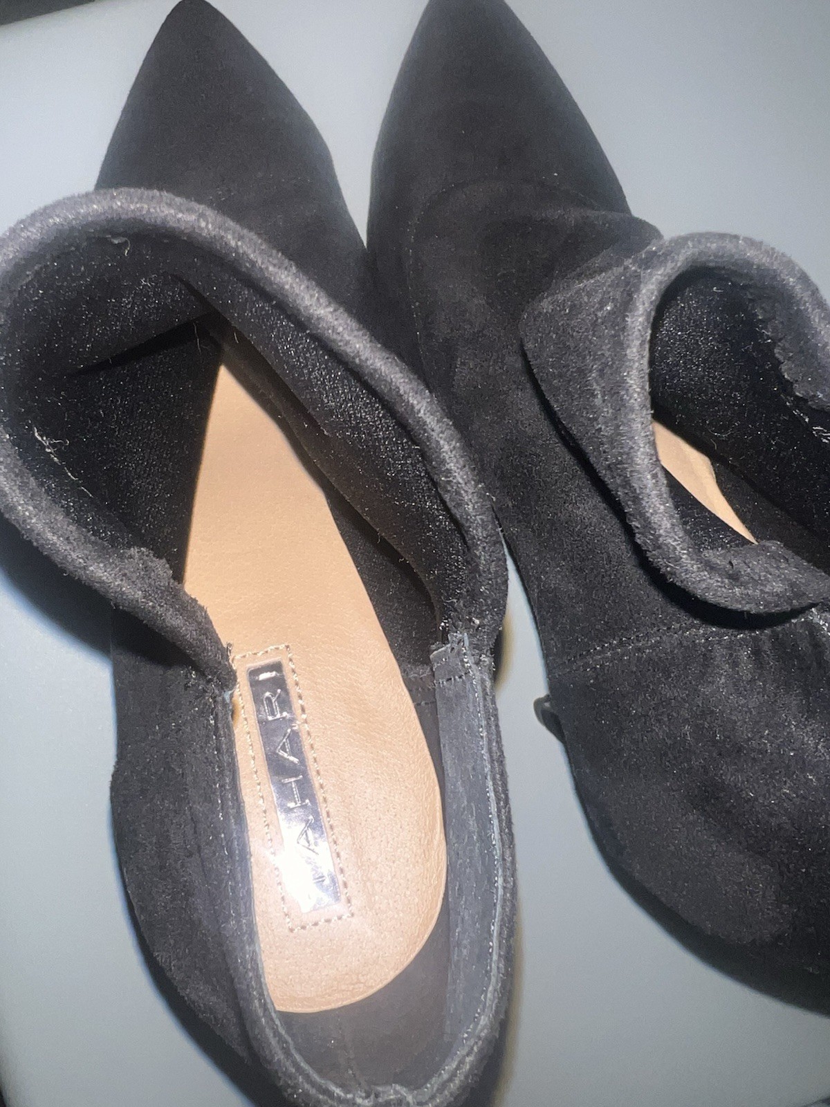 Tahari Black Suede Solid Pattern Pointed Toe Stil… - image 1