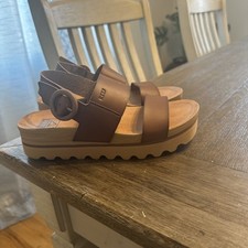 REEF Women's Vista Hi Comfortable Regular Buckle Sandal - Espresso, Size 6