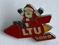 LTU 2000 Rakete mit Weihnachtsmann  Pin (H19)