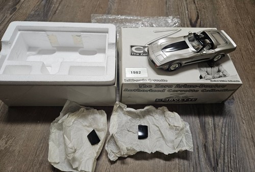 Zora Arkus-Duntov Limtited Edition 1982 1:32 Scale C3 CHEVROLET Corvette - Picture 4 of 13