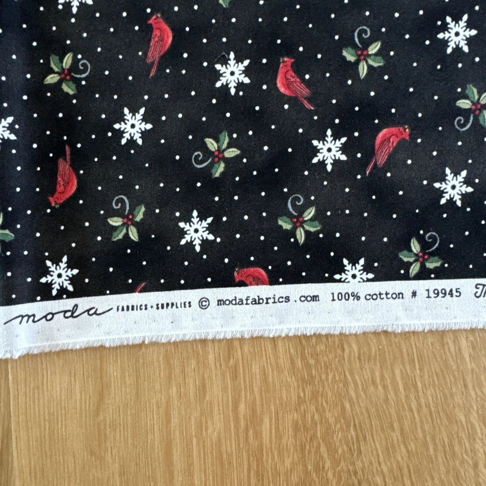 Moda Fabrics Homegrown Holidays Cardinal Snowflake Holly 19945 Panel 44.5x56 - Image 3 of 4