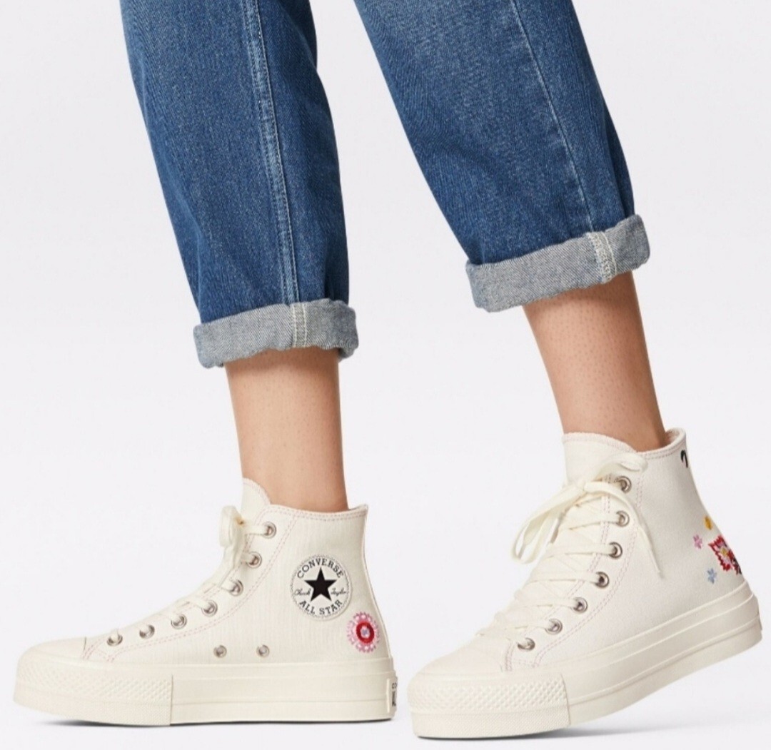 \❤︎/ Size 11 - Converse Chuck Taylor All Star Lift Platform High