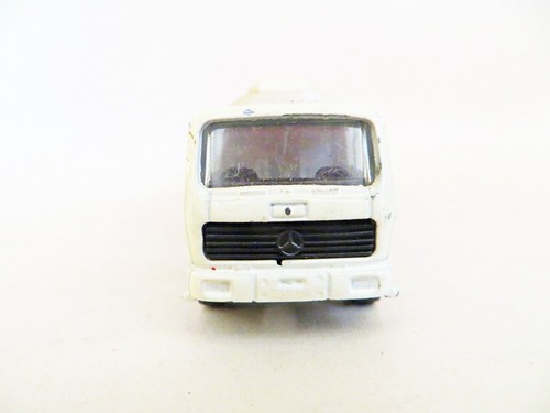 MAJORETTE 364 'MERCEDES-BENZ ESSO PETROL TANKER LORRY'. 1:100. VINTAGE. GOOD. - Picture 4 of 8