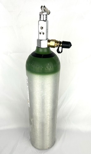 Invacare Homefill D Cylinder Oxygen Tank With 1-8 LPM Regulator Empty