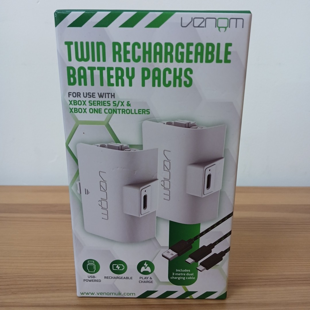 Brand New 2 Pack Venom Rechargeable Battery White Twin VS2872 Fast UK Post