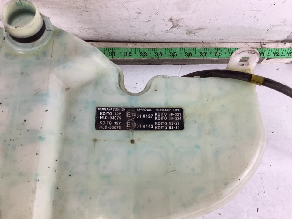 Lexus IS250 IS350 2006-2008 parabrisas lavadora tanque de depósito de fluido de agua OEM Foto 3 de 4