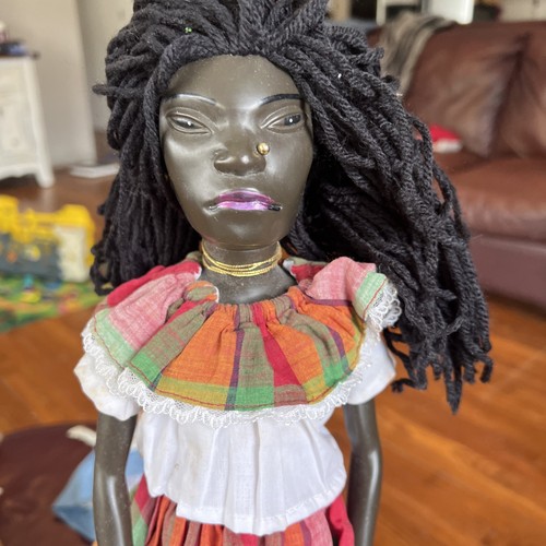 Beautiful Synia African Doll 1993 ( 18 inches)