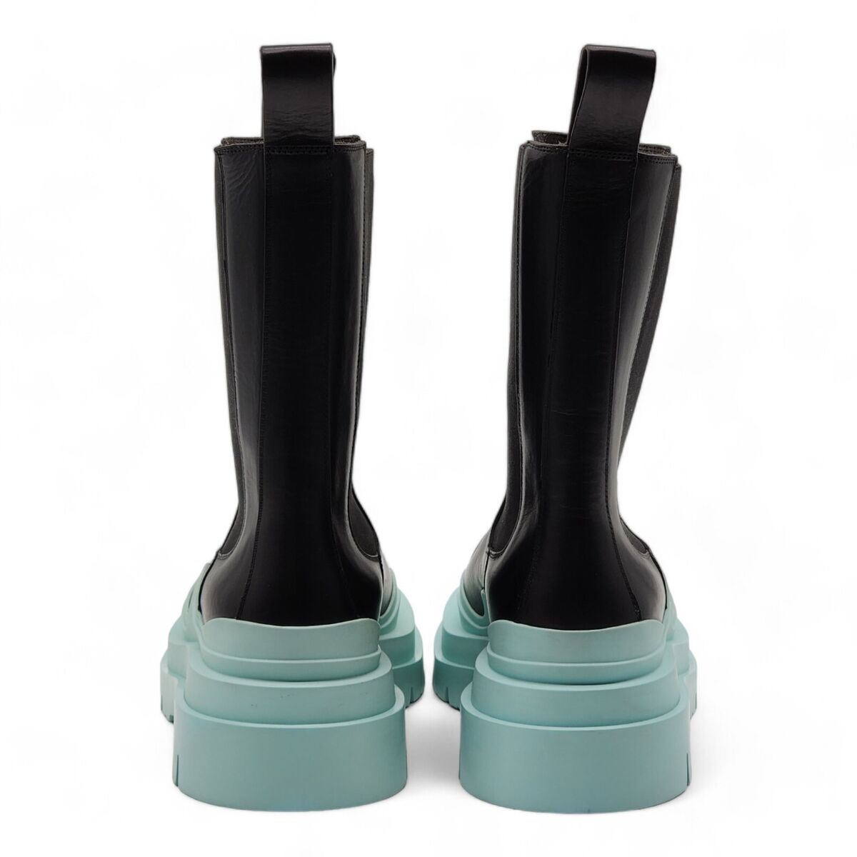 Bottega Veneta Tire Chelsea Boots Leather Black Pale Blue EU Bottega Veneta Tire Chelsea Boots Leather Black Pale Blue EU