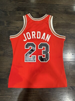 Mitchell & Ness Chicago Bulls 1984-85 Michael Jordan Rookie Jersey