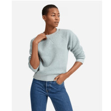 Everlane The ReNew Fleece Raglan Sweatshirt in Pale Sage- Size XS