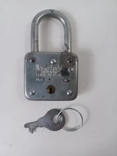 VTG. Metal Master Lock Co. Padlock # 66. With Key Milwaukee USA Works Free Ship