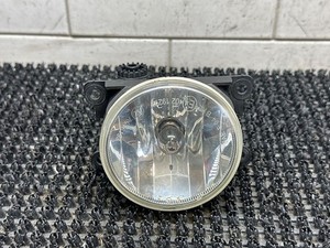 Peugeot 5008 2011 Nebelscheinwerfer vorne 9685425180 SOM8421