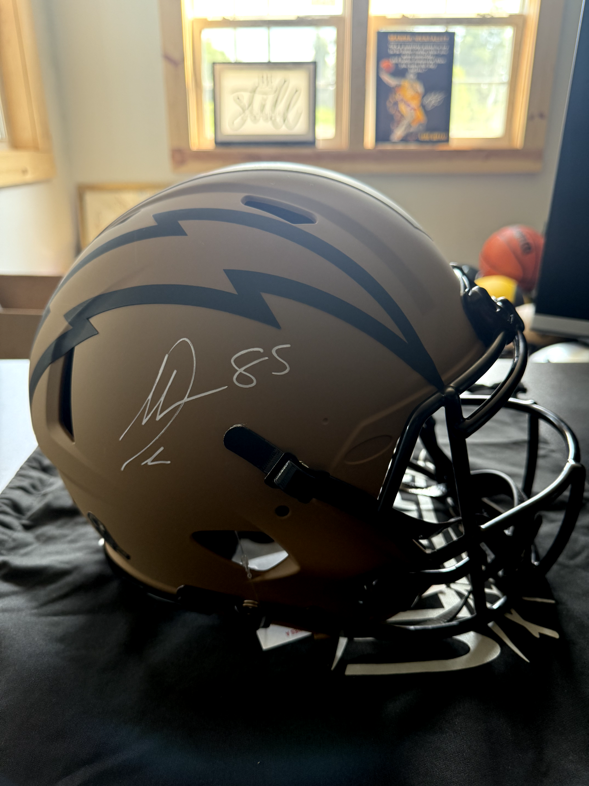 Antonio Gates Autographed Signed San Diego Chargers Chargers Salute to Service full-size Speed Helmet 