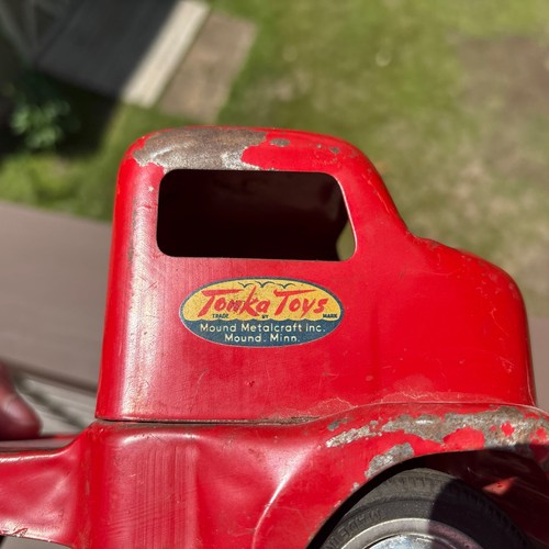 Semirimorchio bestiame Tonka vintage anni 50 con rimorchio acciaio pressato rosso giocattolo - Foto 14 di 17