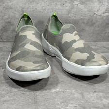 Oofos OOmg eeZee Green Gray Camo Slip On Shoes Recovery Flats Women's Size 9