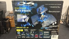 Independence Day Electronic Alien Attacker Vehicle Toy with Alien Figure