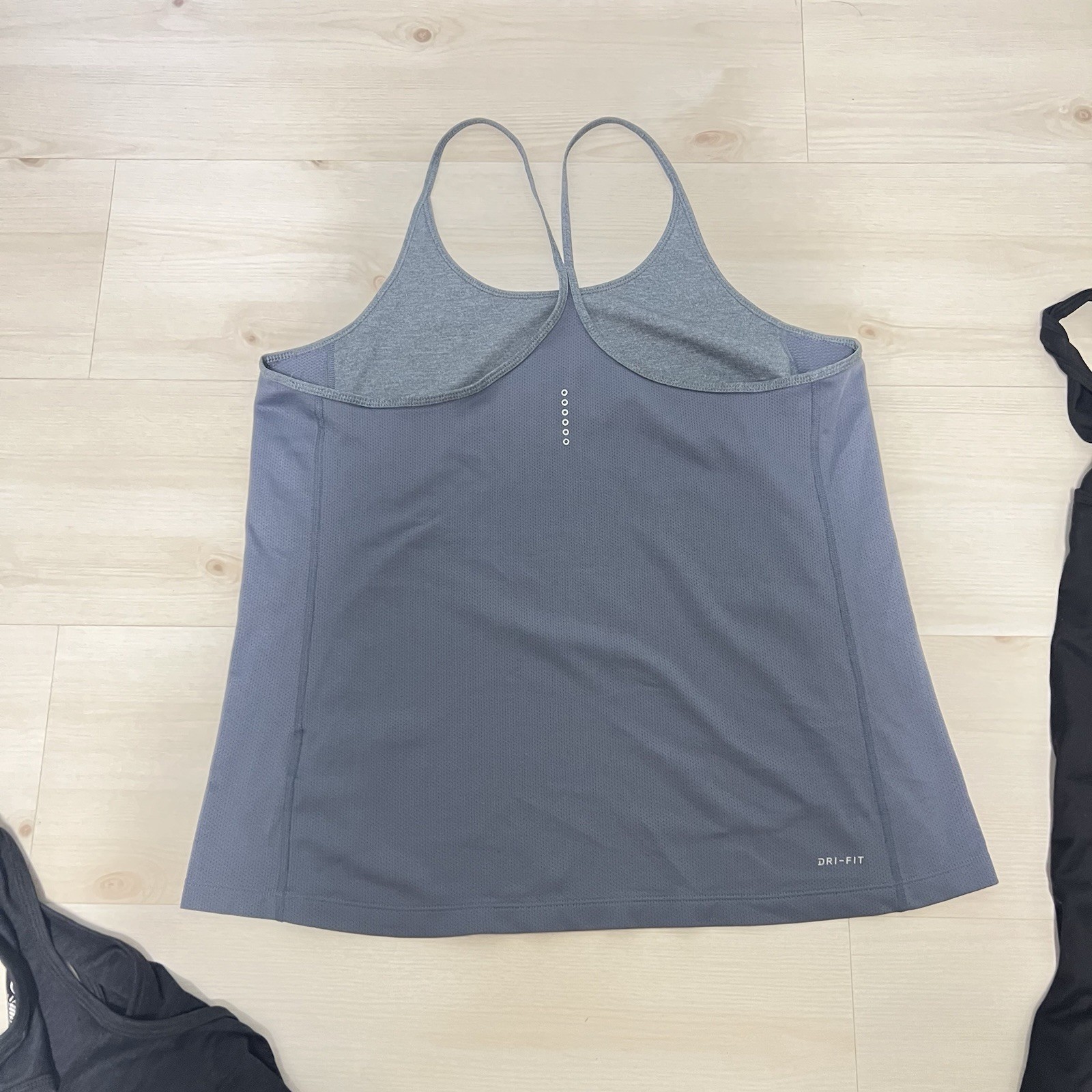 Lot Of 3 Nike Gaiam Tank Tops Women’s XL Racerback Dri-fit Loose Blue Black thumbnail 5