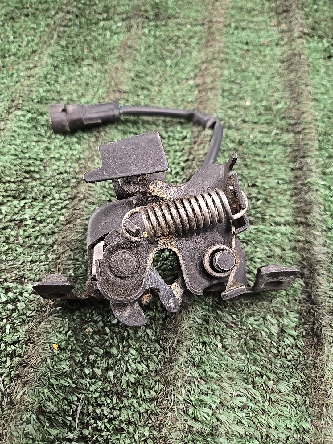 14-20 Maserati Ghibli Front Left or Right Hood Latch Lock Actuator OEM