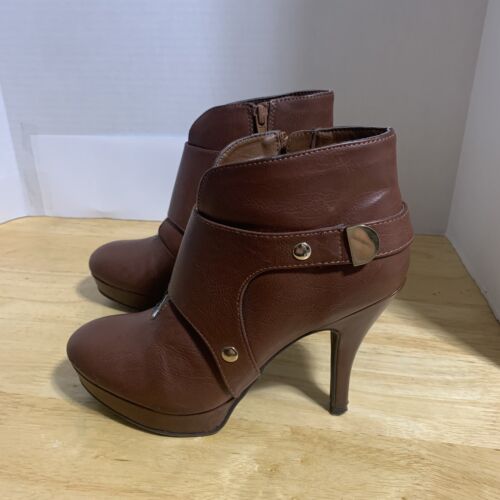 Unlisted By Kenneth Cole File Type Bootie Heels Boots size 6M