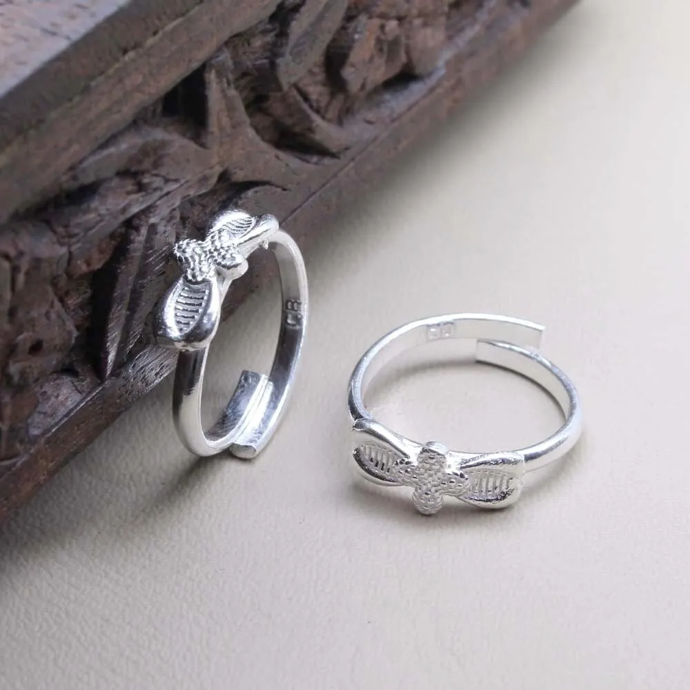 Buy Fancy Twist Silver Toe Rings |GRT Jewellers