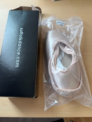 Suffolk pointe shoes Reign 4,5 4x St