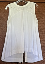 Simply Vera Vera Wang Women's M FEMININE Sleeveless studded Blouse sleeveless