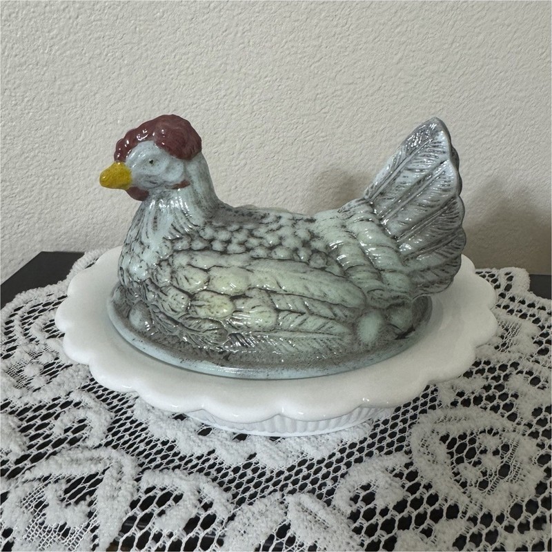 Mosser 6 1/2” glass hen on nest hand painted and signed by Rosso