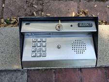DKS DoorKing 1812-081 Classic Telephone Entry System - SEE DESCRIPTION -UNTESTED
