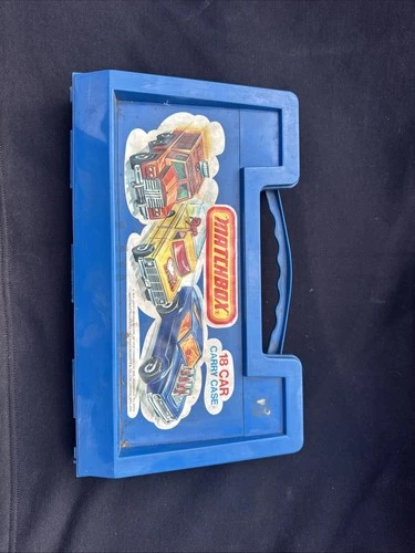 Vintage Matchbox and Hot Wheels Cars Collectible Lot 18 Car Carry Case
