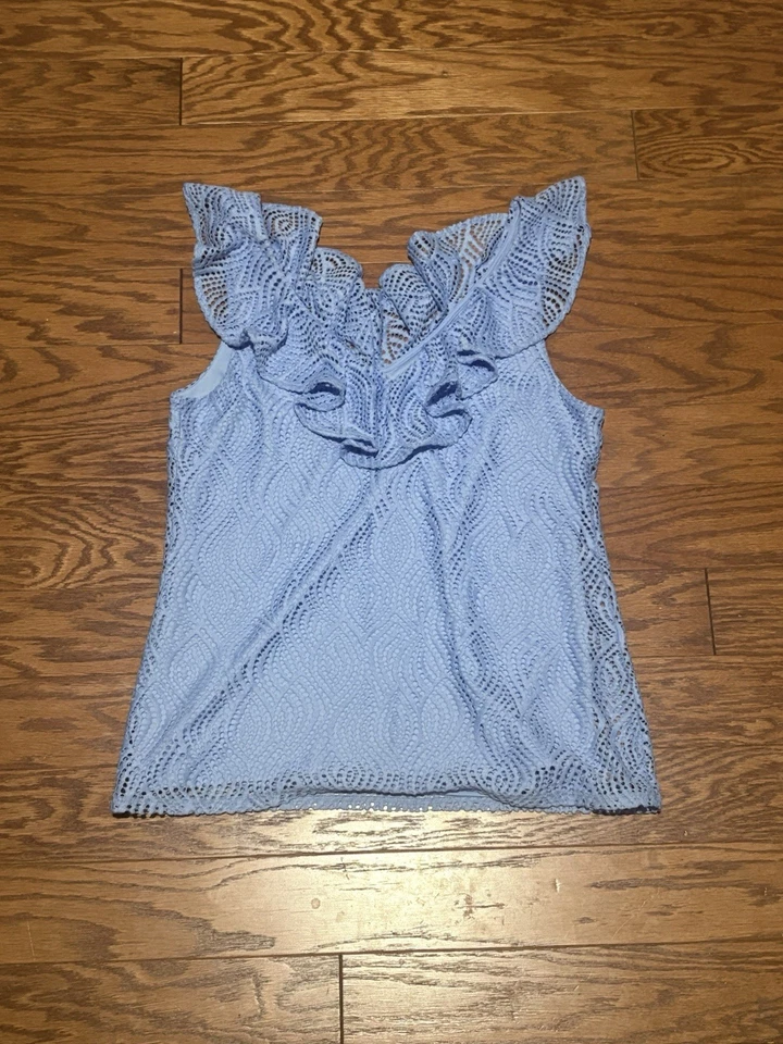 Lilly Pulitzer 女式蓝色 Alessa 流叶花边荷叶领背心 M 码 — 第 3/4 张图片