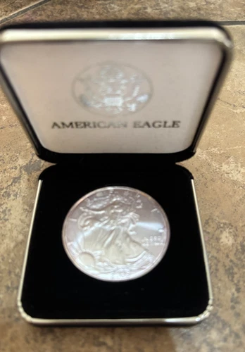 2005 Silver American Eagle $1 - BU - Brilliant Uncirculated