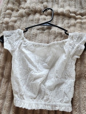 American Eagle Kids  sz 4 off white eyelet  smocked top. NWT