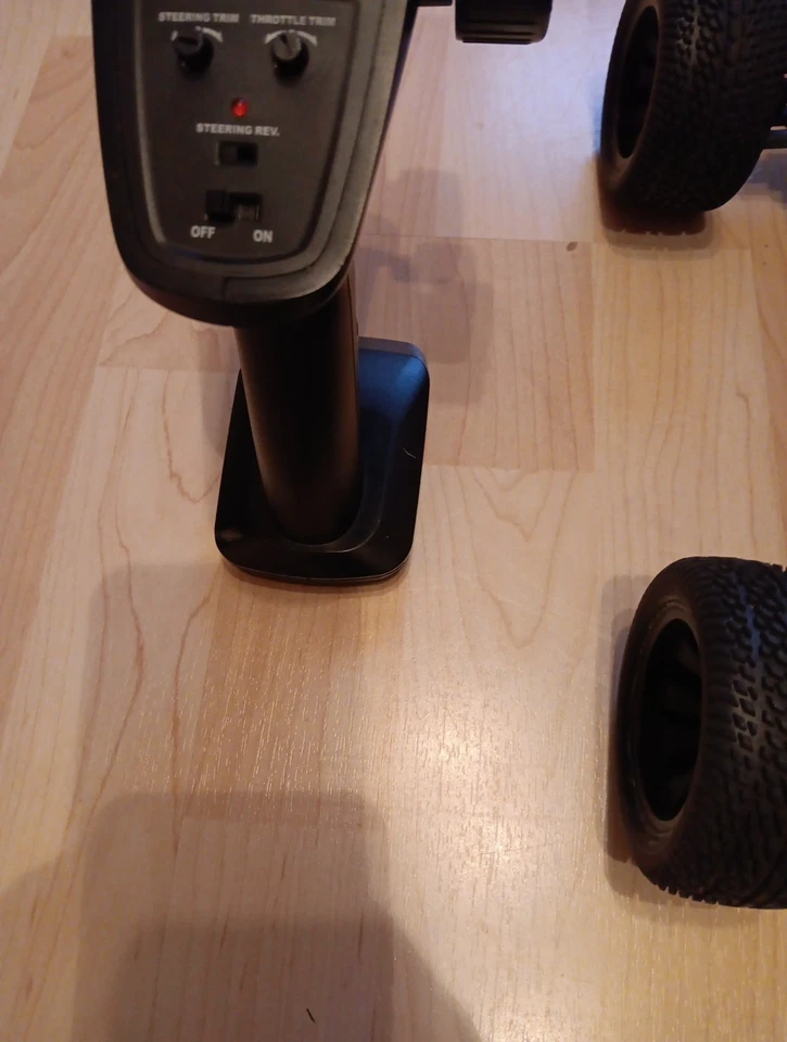 Reely Core Z Brushed/Amewi Evo 4m SCHNELLE VERSION 35 KMH - Bild 3 von 4