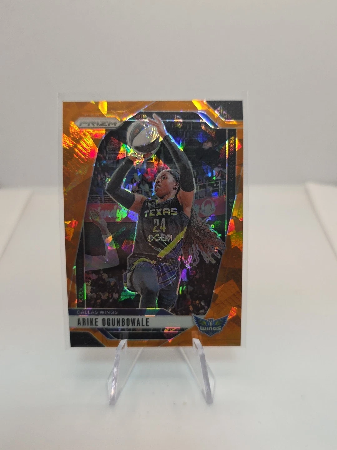 2024 Panini Prizm WNBA - Arike Ogunbowale #28 Orange Ice Prizm